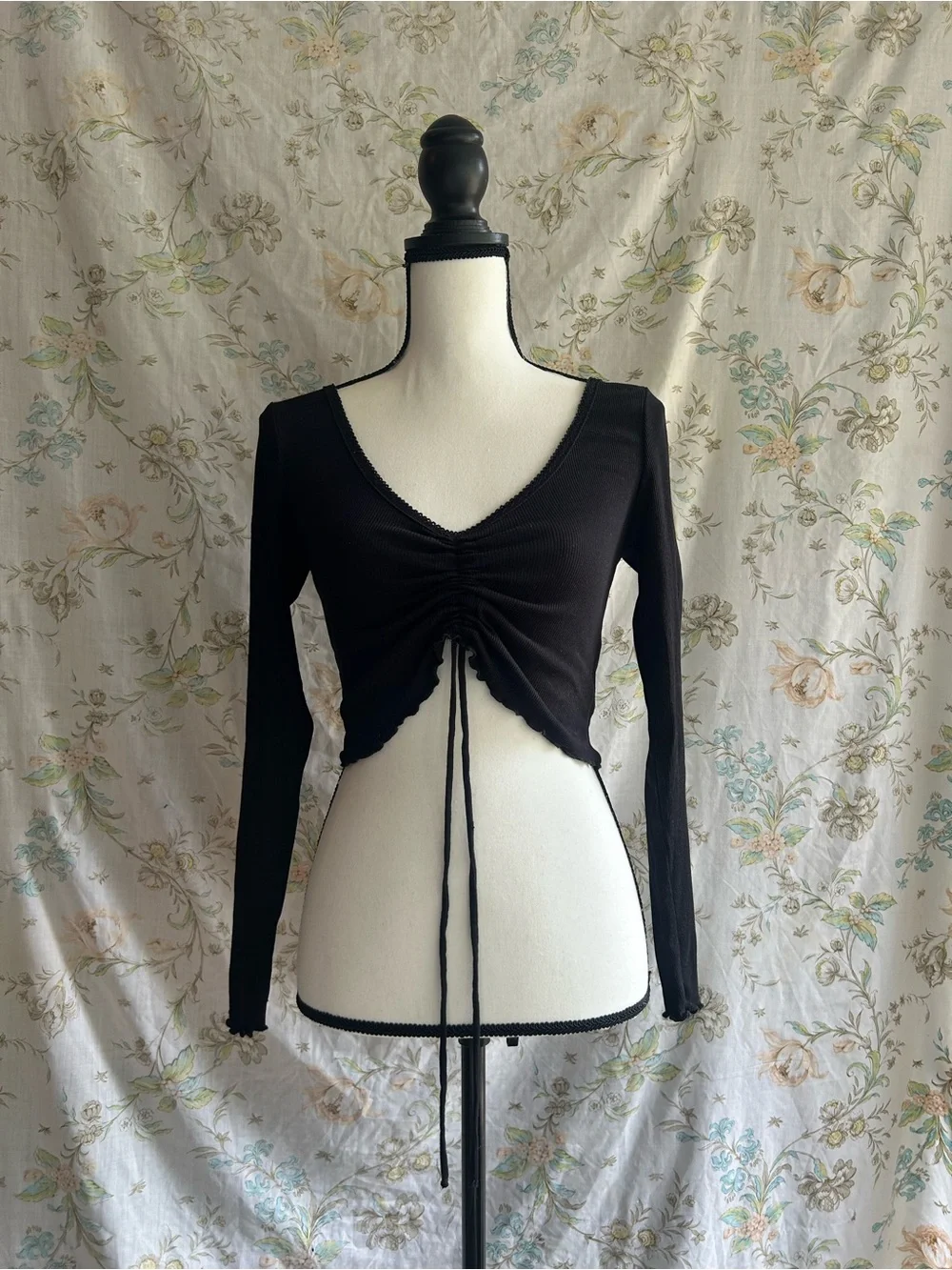 H&M Black Ruched Drawstring V-Neck Crop Top